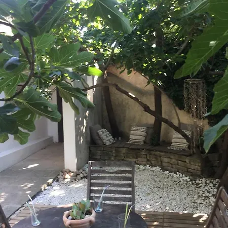 La Summer House Avec Jardin Πανσιόν Αρλ
